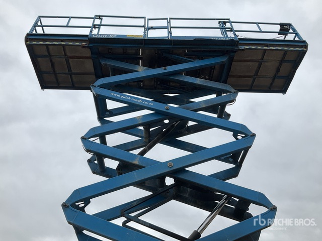 2016 Genie GS-5390 4x4 Diesel Scissor Lift - Plataforma de tijeras: foto 4 2016 Genie GS-5390 4x4 Diesel Scissor Lift - Plataforma de tijeras: foto 4