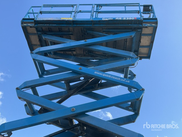 2016 Genie GS-5390 4x4 Diesel Scissor Lift - Plataforma de tijeras: foto 4 2016 Genie GS-5390 4x4 Diesel Scissor Lift - Plataforma de tijeras: foto 4