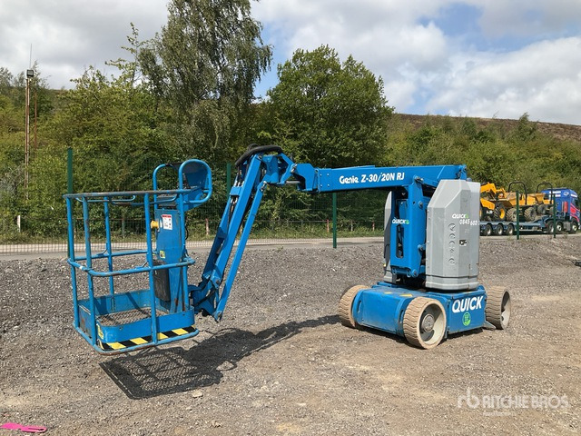 Plataforma articulada 2016 Genie Z30N 2WD Electric Articulating Boom Lift: foto 1