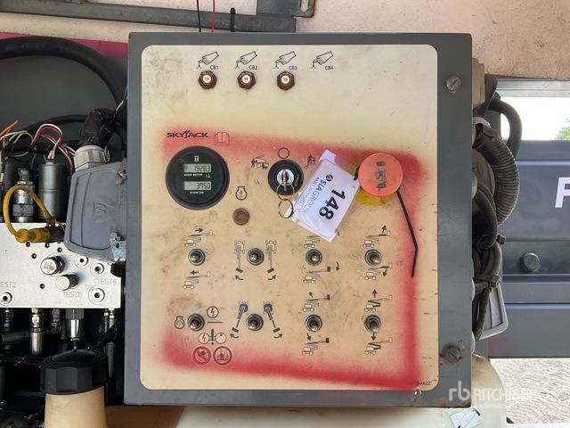 2016 Skyjack SJ51AJ 4WD Diesel Articulating Boom Lift - Plataforma articulada: foto 5 2016 Skyjack SJ51AJ 4WD Diesel Articulating Boom Lift - Plataforma articulada: foto 5