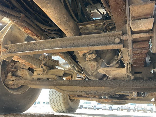 1997 Mack MR688S 1997 Schwing KVM 42/38 42 m on 8x4 Concrete Pump Truck - Bomba de hormigón: foto 5 1997 Mack MR688S 1997 Schwing KVM 42/38 42 m on 8x4 Concrete Pump Truck - Bomba de hormigón: foto 5