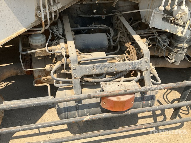 Bomba de hormigón 1999 Isuzu 6x4 Concrete Pump Truck: foto 6 Bomba de hormigón 1999 Isuzu 6x4 Concrete Pump Truck: foto 6