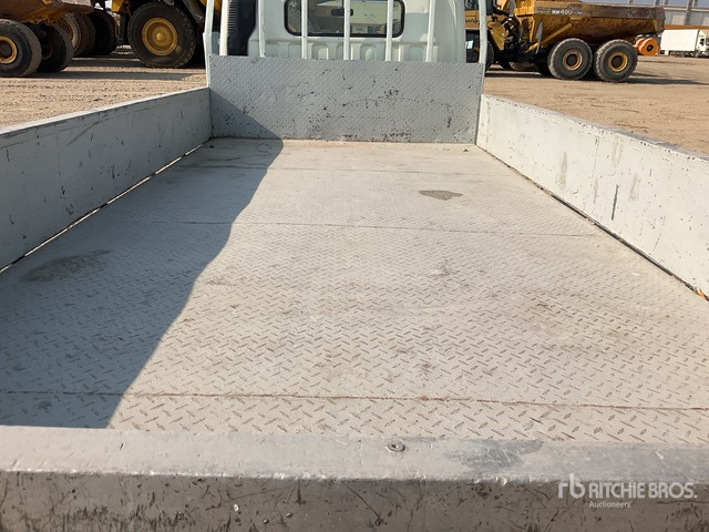 2006 Mitsubishi Canter 4x2 Flatbed Truck - Camión caja abierta: foto 4 2006 Mitsubishi Canter 4x2 Flatbed Truck - Camión caja abierta: foto 4