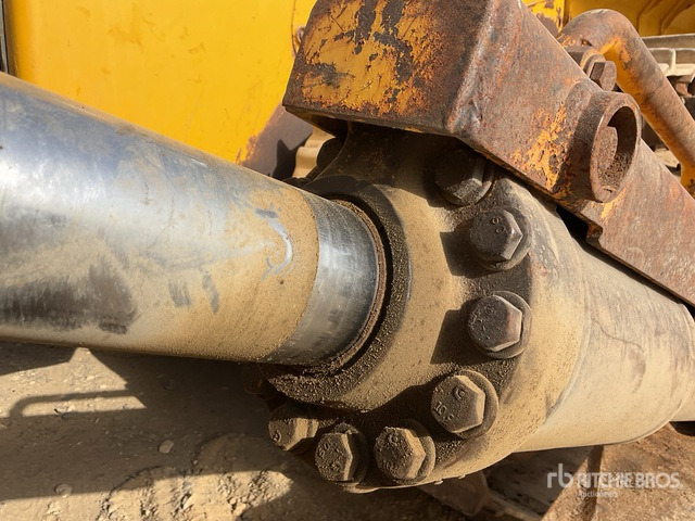 Bulldozer 2011 Komatsu D155A-6R Crawler Dozer: foto 6 Bulldozer 2011 Komatsu D155A-6R Crawler Dozer: foto 6