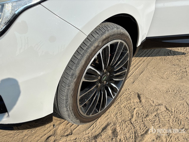 2015 Land Rover Range Rover AWD SUV - SUV/ Todoterreno: foto 4 2015 Land Rover Range Rover AWD SUV - SUV/ Todoterreno: foto 4