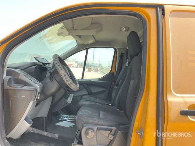 2018 Ford Transit (Inoperable) Cargo Van - Furgón: foto 5 2018 Ford Transit (Inoperable) Cargo Van - Furgón: foto 5