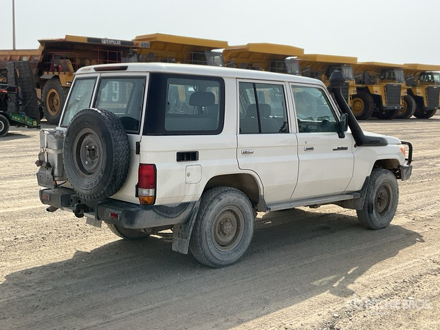 2019 Toyota Land Cruiser 76L 4x4 SUV - SUV/ Todoterreno: foto 4 2019 Toyota Land Cruiser 76L 4x4 SUV - SUV/ Todoterreno: foto 4