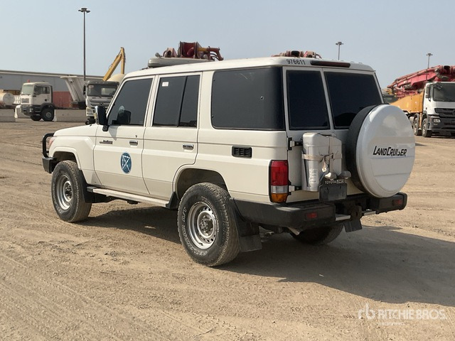 2021 Toyota Land Cruiser 76L 4x4 SUV - SUV/ Todoterreno: foto 3 2021 Toyota Land Cruiser 76L 4x4 SUV - SUV/ Todoterreno: foto 3