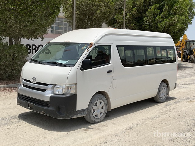 2018 Toyota Hiace High Roof 4x2 16-Seat Mini Bus - Autobús: foto 2 2018 Toyota Hiace High Roof 4x2 16-Seat Mini Bus - Autobús: foto 2