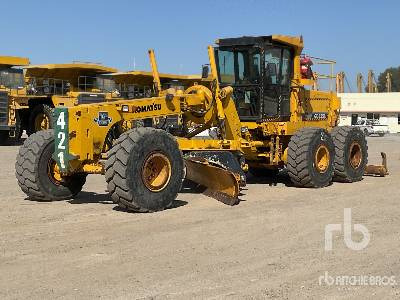 KOMATSU GD825A-2 - Grader: foto 1 KOMATSU GD825A-2 - Grader: foto 1