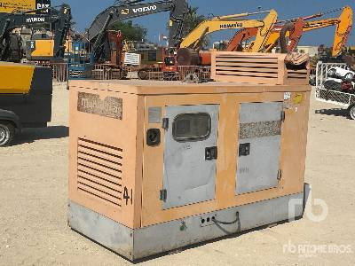 MAHINDRA MM3020SIT 30 kVA Skid-Mounted - Generador industriale: foto 1 MAHINDRA MM3020SIT 30 kVA Skid-Mounted - Generador industriale: foto 1