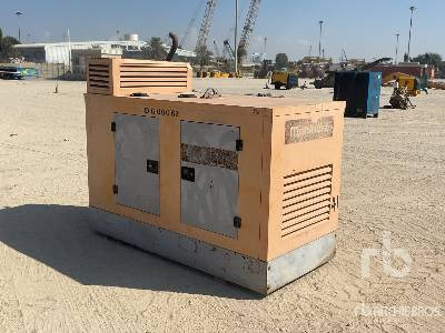 MAHINDRA MM3020SIT 30 kVA Skid-Mounted - Generador industriale: foto 2 MAHINDRA MM3020SIT 30 kVA Skid-Mounted - Generador industriale: foto 2