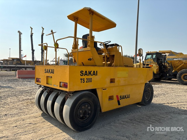 Sakai TS200 Pneumatic Roller - Rodillo de neumáticos: foto 3 Sakai TS200 Pneumatic Roller - Rodillo de neumáticos: foto 3