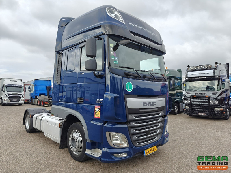 DAF XF 440 FT 4x2 SuperSpaceCab Euro6A - MEGA - Retarder - HandGeschakeld - 316.000KM! - Cabeza tractora: foto 2 DAF XF 440 FT 4x2 SuperSpaceCab Euro6A - MEGA - Retarder - HandGeschakeld - 316.000KM! - Cabeza tractora: foto 2