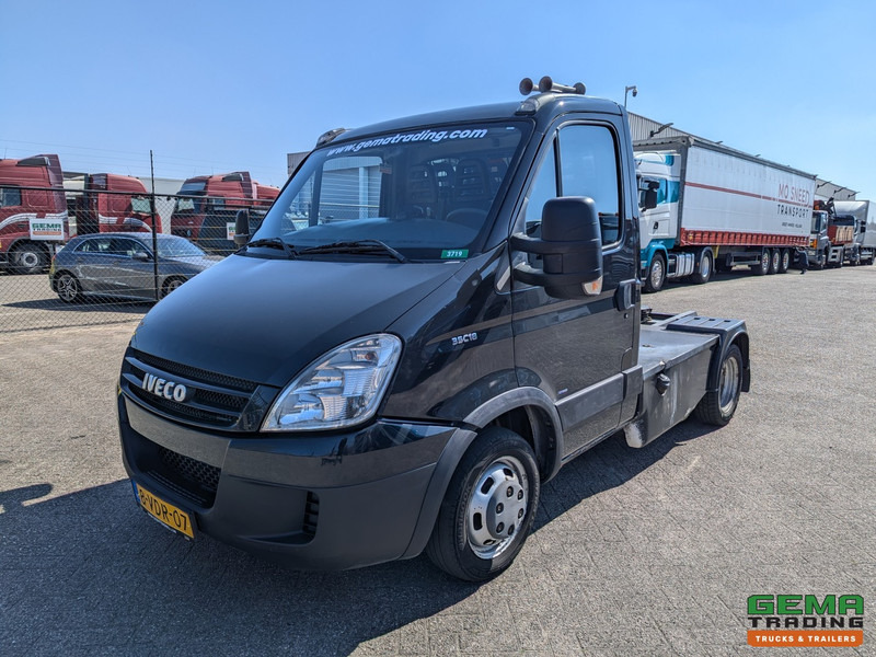 Iveco 35C18/T 4x2 Euro4 - BE-Trekker - 3-Zits - Luchthoorns - NAP - Cabeza tractora: foto 1 Iveco 35C18/T 4x2 Euro4 - BE-Trekker - 3-Zits - Luchthoorns - NAP - Cabeza tractora: foto 1