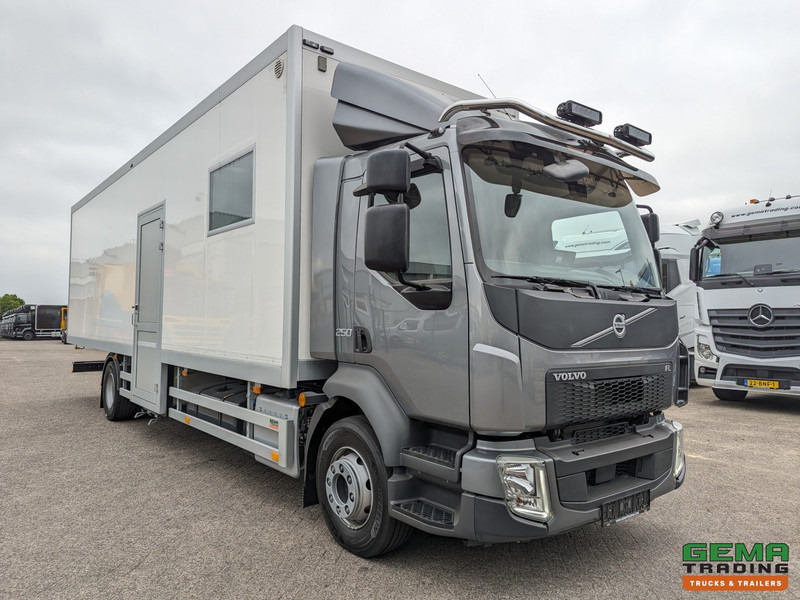 Volvo FL 250 4x2 Dagcab Euro6 - Camper/Kantoor - NIEUW - Toilet - Airco's - Verwarming - Camión: foto 2 Volvo FL 250 4x2 Dagcab Euro6 - Camper/Kantoor - NIEUW - Toilet - Airco's - Verwarming - Camión: foto 2
