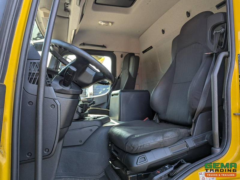 Camión caja cerrada Mercedes-Benz Antos 1933 4x2 Dagcab Euro6 - GeslotenBak 8.9m - Schuifwanden + Laadklep 2000KG - Vangmuil: foto 13