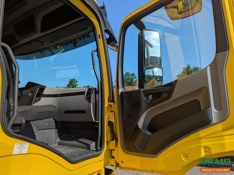 Camión caja cerrada Mercedes-Benz Antos 1933 4x2 Dagcab Euro6 - GeslotenBak 8.9m - Schuifwanden + Laadklep 2000KG - Vangmuil: foto 12