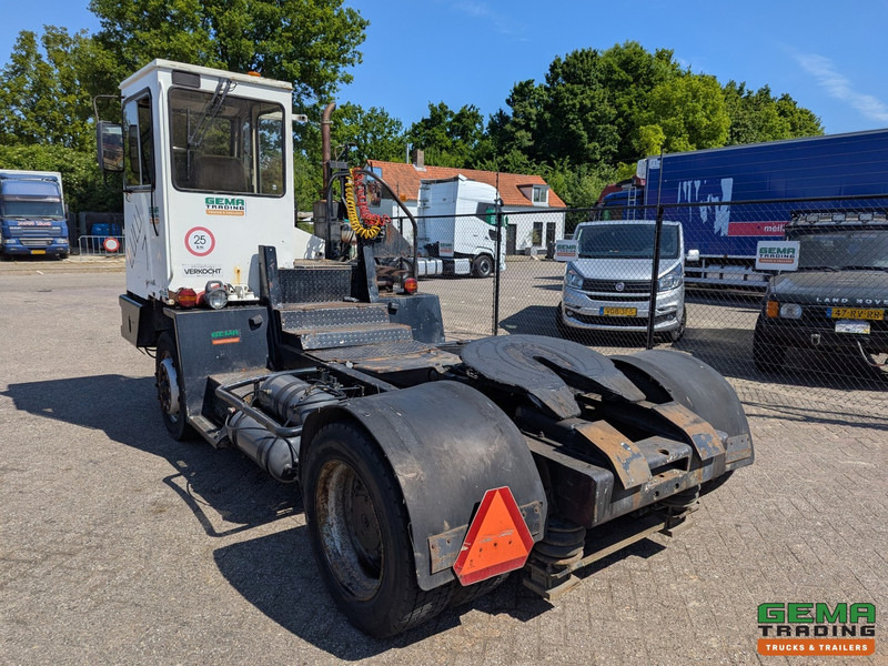 Terberg YT17 MOTOR DEFECT - MMBS Kenteken - Tractor industrial: foto 4 Terberg YT17 MOTOR DEFECT - MMBS Kenteken - Tractor industrial: foto 4