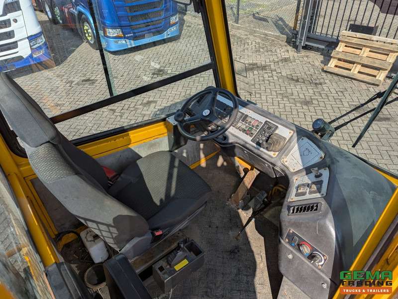 Terberg YT222 Allison - Schotel 30T - Landbouw kenteken - Uren 26725 - Tractor industrial: foto 5 Terberg YT222 Allison - Schotel 30T - Landbouw kenteken - Uren 26725 - Tractor industrial: foto 5