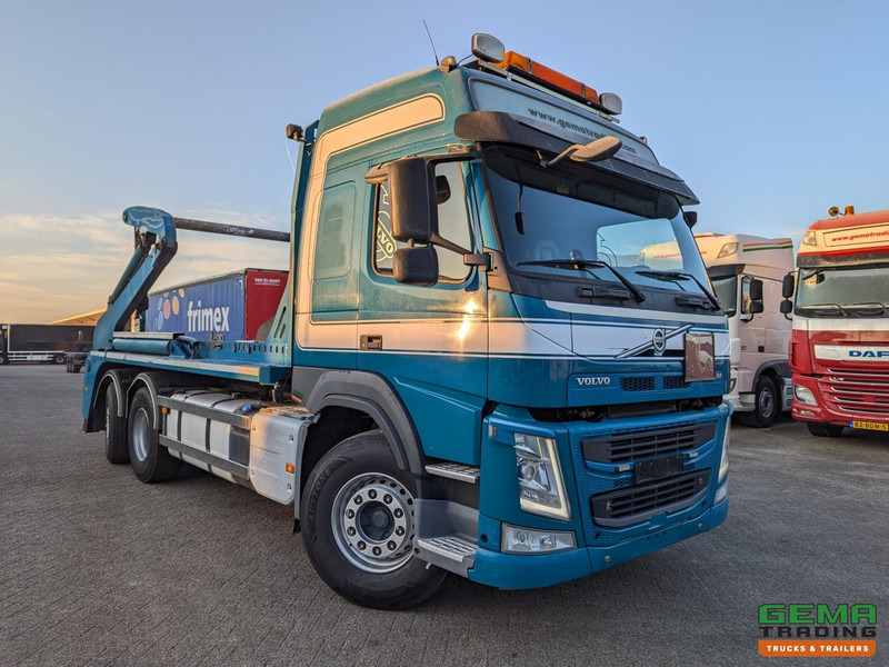 Volvo FM 460 6x2/4 Globetrotter Euro6 - JOAB PortaalSysteem 18T - Uitschuifbaar - Afstandbediening - VangmuilKoppeling - Camión portacontenedor de cadenas: foto 2 Volvo FM 460 6x2/4 Globetrotter Euro6 - JOAB PortaalSysteem 18T - Uitschuifbaar - Afstandbediening - VangmuilKoppeling - Camión portacontenedor de cadenas: foto 2