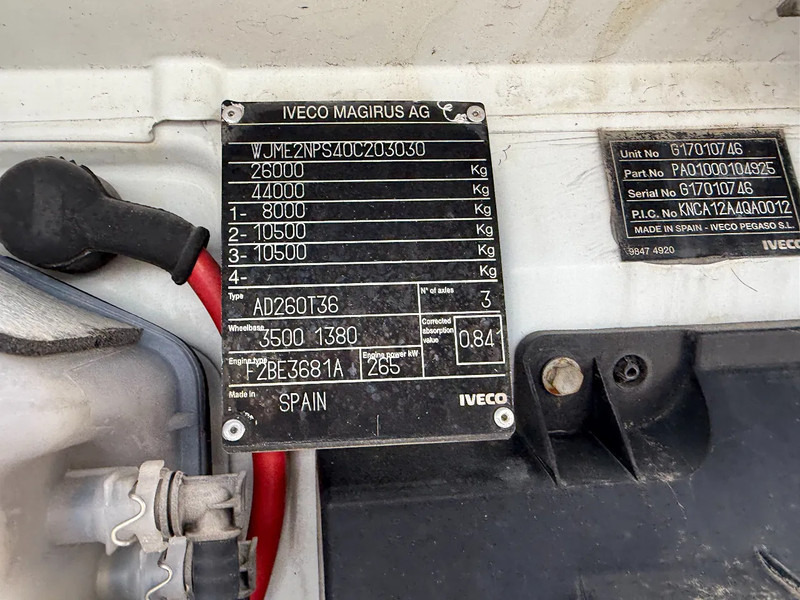 Camión volquete Iveco Trakker 360 6X4 Tipper Spring/Spring ZF Manual gear: foto 12