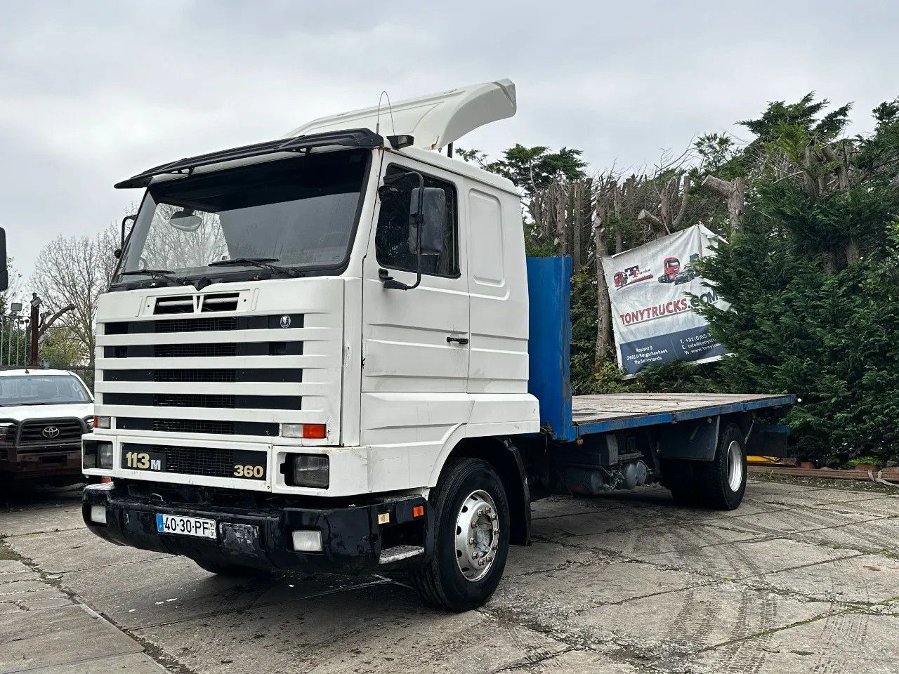 Scania P113-360 4X2 Platform Manual Gear Retarder Scania P113-360 4X2 Platform Manual Gear Retarder - Camión caja abierta: foto 2 Scania P113-360 4X2 Platform Manual Gear Retarder Scania P113-360 4X2 Platform Manual Gear Retarder - Camión caja abierta: foto 2