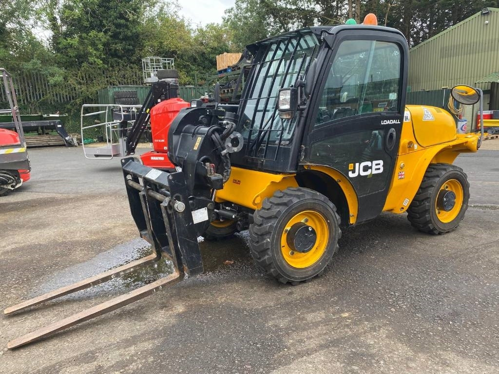 JCB 520-40 - Manipulador telescópico: foto 1 JCB 520-40 - Manipulador telescópico: foto 1