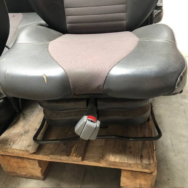 BE-GE seats for Atlet - Asiento para Equipo de manutención: foto 4 BE-GE seats for Atlet - Asiento para Equipo de manutención: foto 4