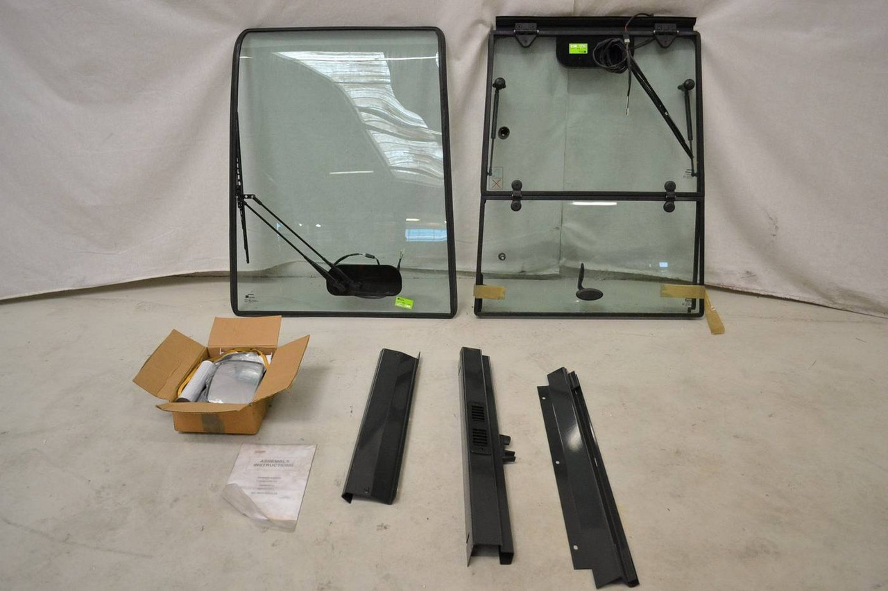 Canvas Cabin Nissan TX - Ventana y piezas para Equipo de manutención: foto 4 Canvas Cabin Nissan TX - Ventana y piezas para Equipo de manutención: foto 4