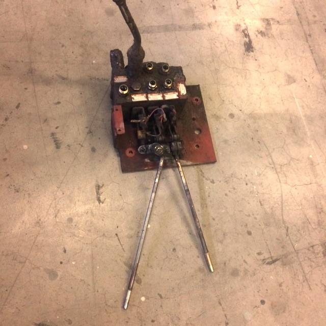 Control valve for Linde E15, Series 324 - Válvula hidráulica para Equipo de manutención: foto 4 Control valve for Linde E15, Series 324 - Válvula hidráulica para Equipo de manutención: foto 4