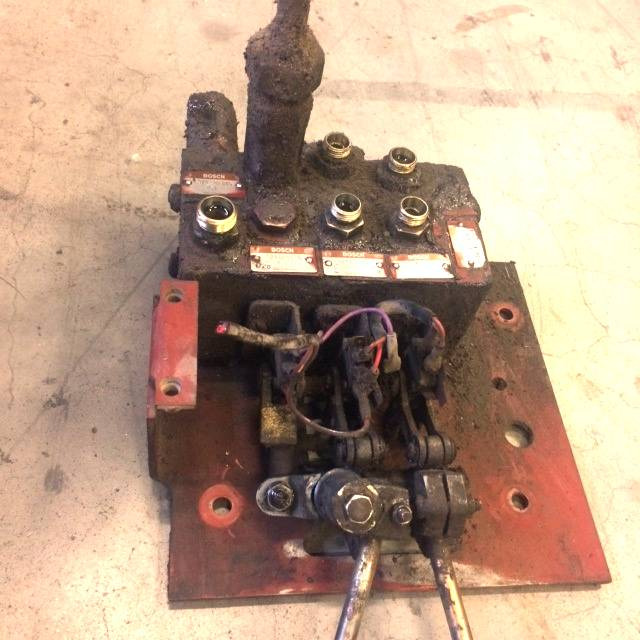 Control valve for Linde E15, Series 324 - Válvula hidráulica para Equipo de manutención: foto 2 Control valve for Linde E15, Series 324 - Válvula hidráulica para Equipo de manutención: foto 2