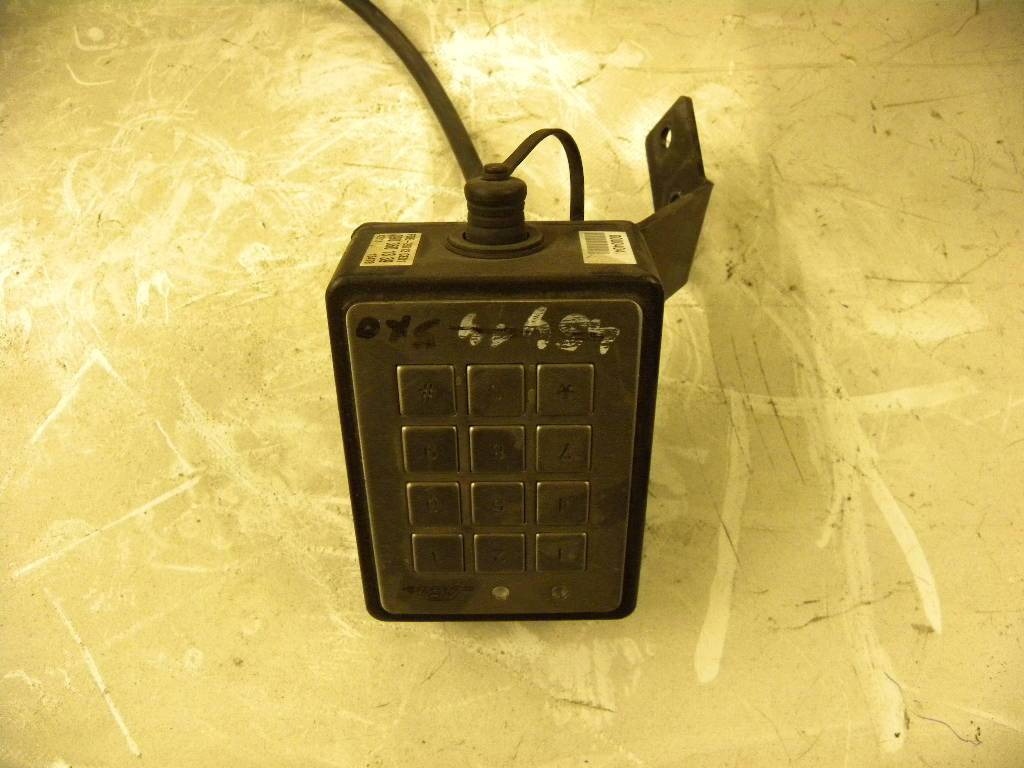 Electronic control unit assy for Linde E12, BR 386 - Unidad de control para Equipo de manutención: foto 1 Electronic control unit assy for Linde E12, BR 386 - Unidad de control para Equipo de manutención: foto 1