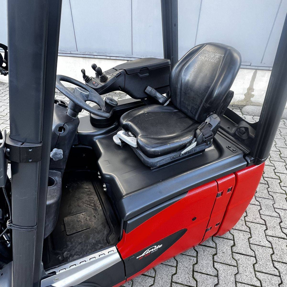 Linde E15 (386-02) EVO - Carretilla elevadora eléctrica: foto 3 Linde E15 (386-02) EVO - Carretilla elevadora eléctrica: foto 3