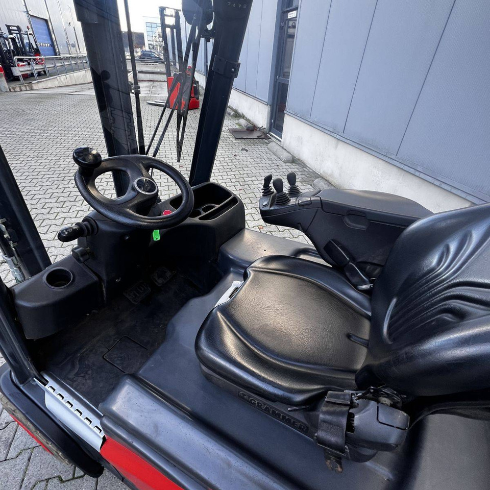 Linde E18 (386-02) EVO - Carretilla elevadora eléctrica: foto 4 Linde E18 (386-02) EVO - Carretilla elevadora eléctrica: foto 4