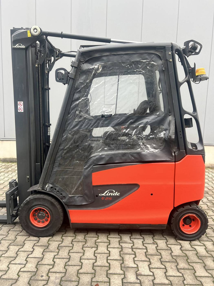 Linde E25/600HL (387) - Carretilla elevadora eléctrica: foto 3 Linde E25/600HL (387) - Carretilla elevadora eléctrica: foto 3