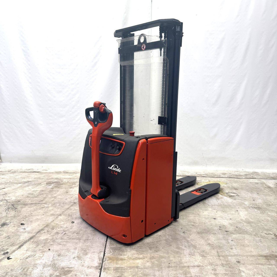 Linde L14 (1173) - Apilador: foto 1 Linde L14 (1173) - Apilador: foto 1