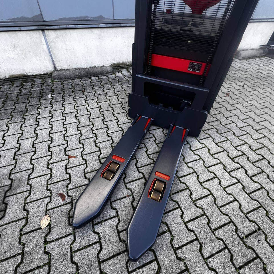 Linde L16 (1173) - Apilador: foto 4 Linde L16 (1173) - Apilador: foto 4