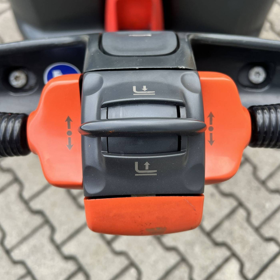 Apilador Linde L16 (372): foto 6 Apilador Linde L16 (372): foto 6