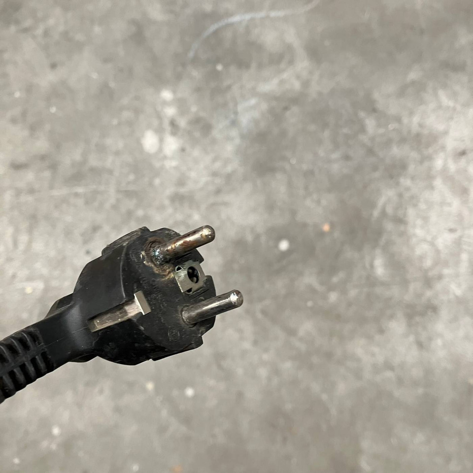 Hawker 24V/70A TC1 LT - Piezas de recambio para Equipo de manutención: foto 2 Hawker 24V/70A TC1 LT - Piezas de recambio para Equipo de manutención: foto 2