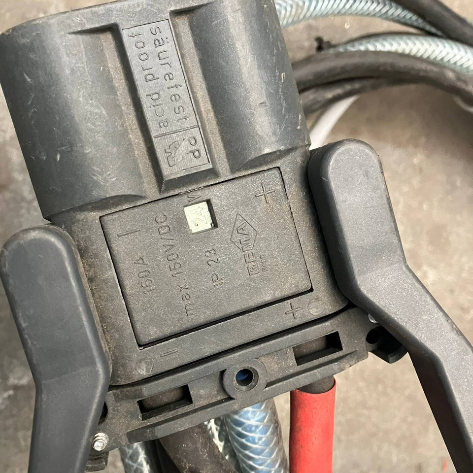 Hawker 24V/80A - Piezas de recambio para Equipo de manutención: foto 2 Hawker 24V/80A - Piezas de recambio para Equipo de manutención: foto 2