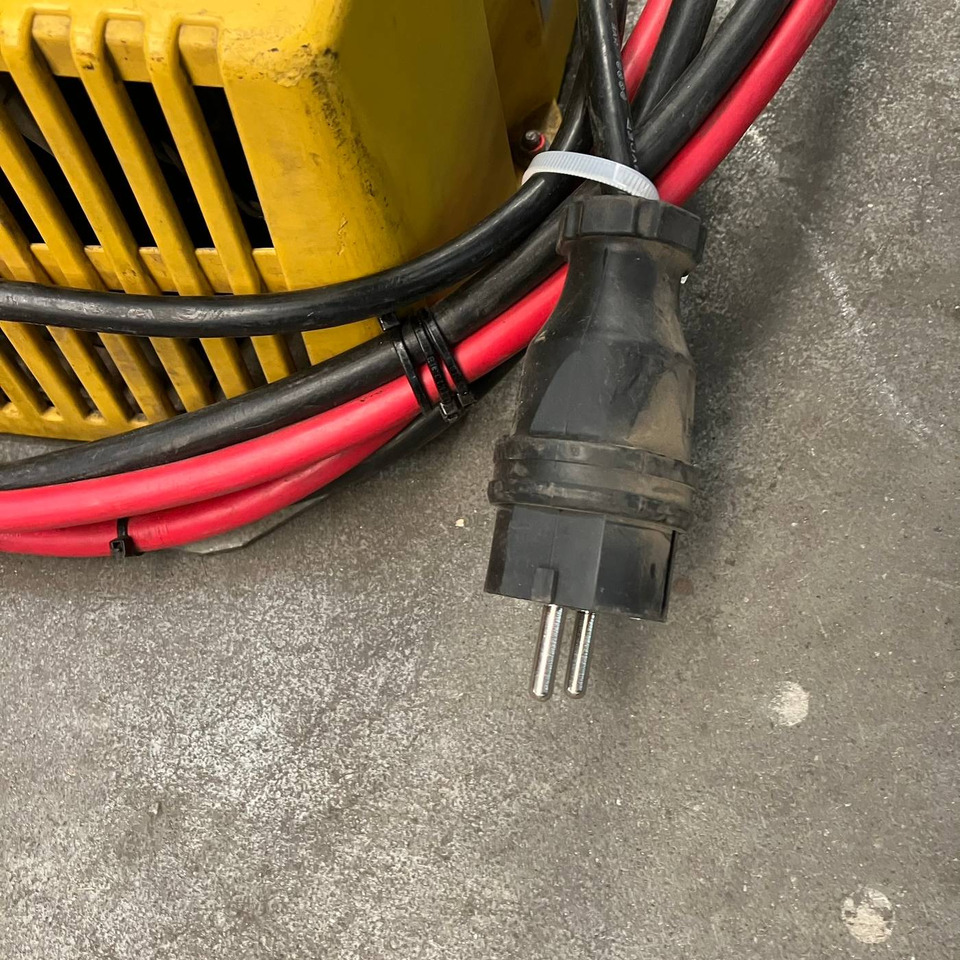 Hawker 24V/80A - Piezas de recambio para Equipo de manutención: foto 5 Hawker 24V/80A - Piezas de recambio para Equipo de manutención: foto 5