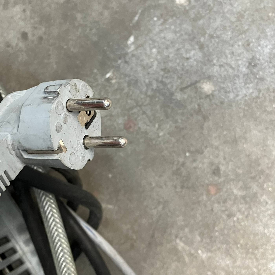 Hawker 24V/80A - Piezas de recambio para Equipo de manutención: foto 3 Hawker 24V/80A - Piezas de recambio para Equipo de manutención: foto 3