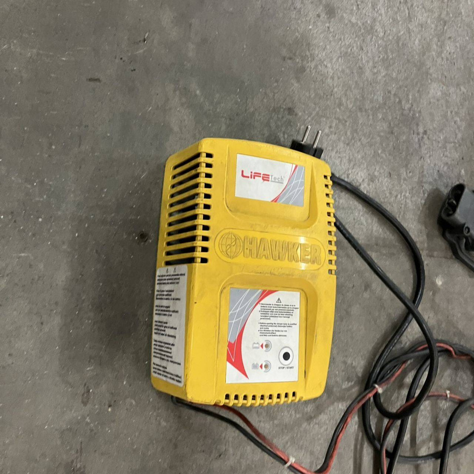 Hawker 24V20A - Piezas de recambio para Equipo de manutención: foto 3 Hawker 24V20A - Piezas de recambio para Equipo de manutención: foto 3