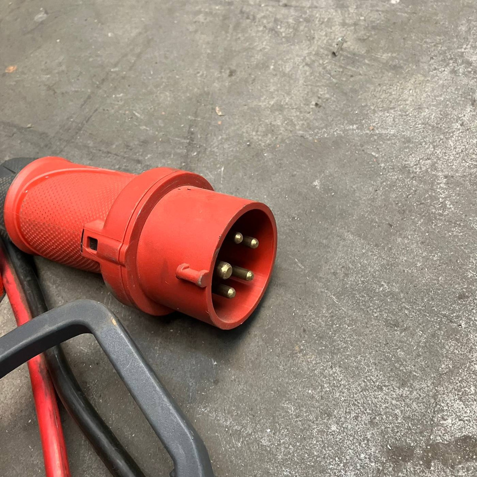 Hawker 48V/45A - Piezas de recambio para Equipo de manutención: foto 3 Hawker 48V/45A - Piezas de recambio para Equipo de manutención: foto 3