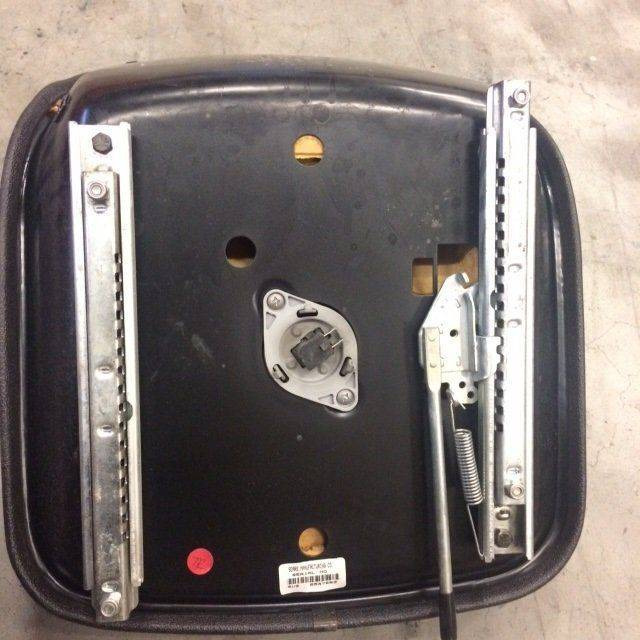 Seat for Scrubber vacuum cleaner Nilfisk BR 850 - Asiento para Fregadora: foto 3 Seat for Scrubber vacuum cleaner Nilfisk BR 850 - Asiento para Fregadora: foto 3