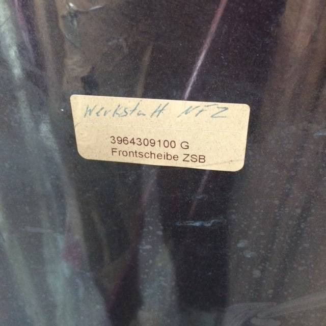 Wind screen PC Version plastic for Linde - Ventana y piezas para Equipo de manutención: foto 2 Wind screen PC Version plastic for Linde - Ventana y piezas para Equipo de manutención: foto 2