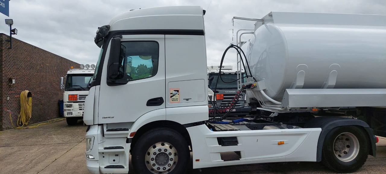 MERCEDES Actros - Cabeza tractora: foto 5 MERCEDES Actros - Cabeza tractora: foto 5