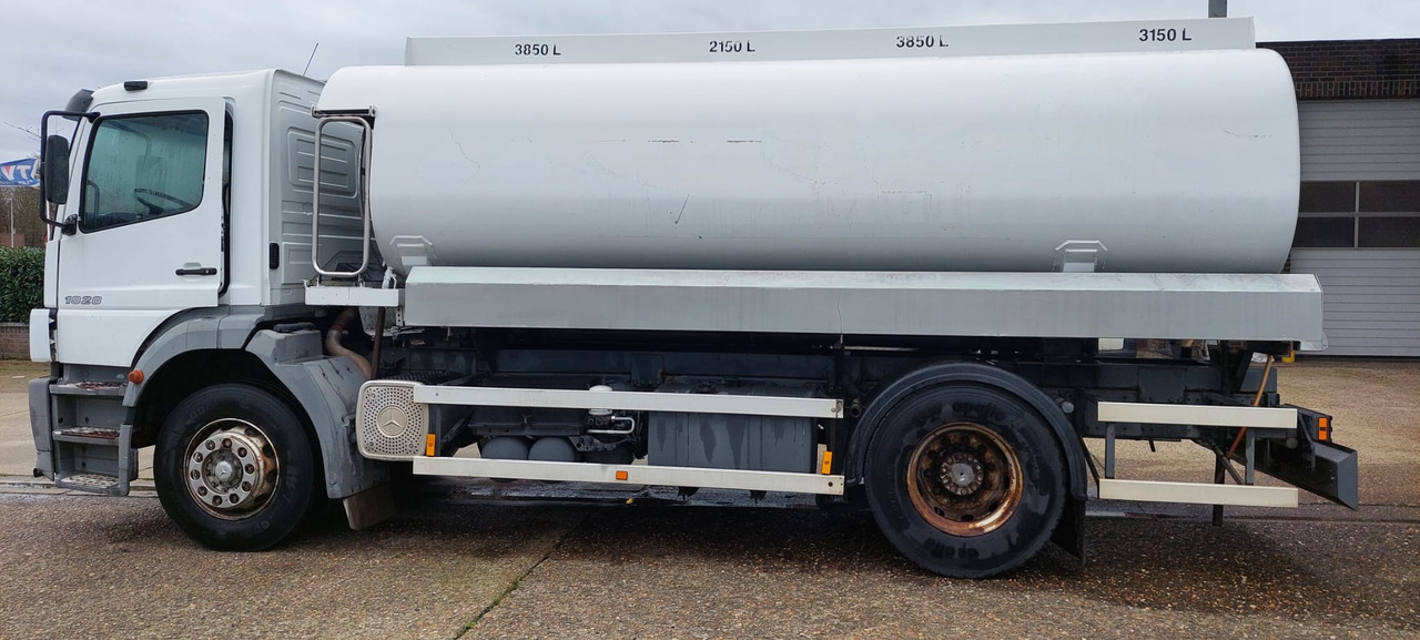Camión cisterna MERCEDES: foto 11