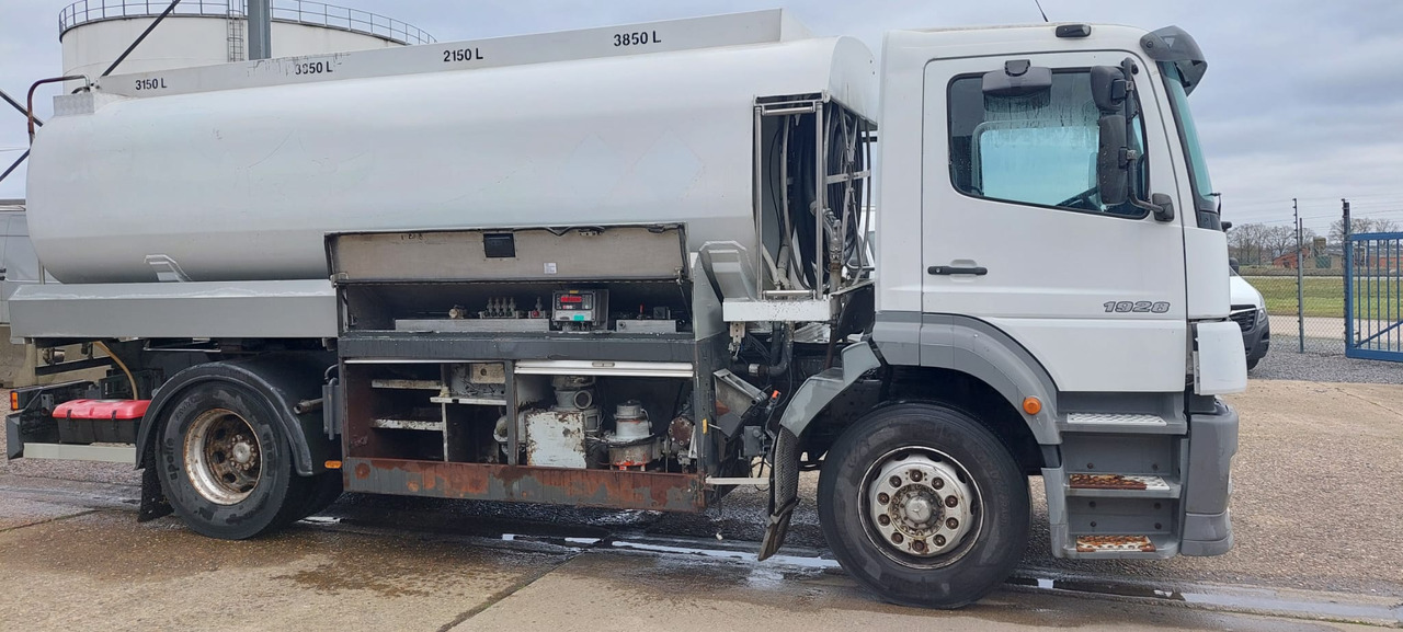 Camión cisterna MERCEDES: foto 7